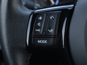 Toyota Yaris III Hatchback 5d Facelifting 2017 1.5 Hybrid 100KM 2018 Toyota Yaris 1.5 Hybrid, Salon Polska, Serwis ASO, zdjęcie 15