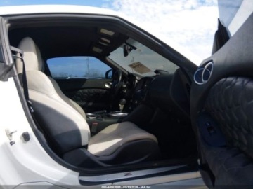 Nissan 370Z 2012 Nissan 370 Z Touring 2012 3.7 Benzyna 332KM, zdjęcie 9