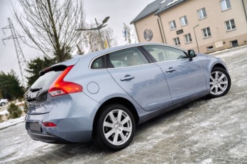Volvo V40 II Hatchback Facelifting 2.0 D2 120KM 2018 VOLVO V40 INSCRIPTION PANORAMA SKÓRA AUTOMAT, zdjęcie 17
