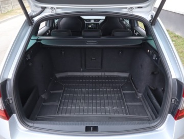 Skoda Octavia III RS Kombi Facelifting 2.0 TDI 184KM 2017 Skoda Octavia RS 2.0 TDI, 181 KM, Navi, Klima, zdjęcie 11