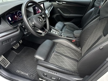 Skoda Octavia IV Kombi 2.0 TDI SCR 200KM 2022 Skoda Octavia 2.0TDI 200KM 4X4 RS DSG l DCC, Chall, zdjęcie 10