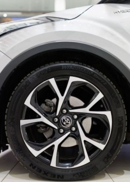 Toyota C-HR I Crossover 1.8 Hybrid 122KM 2019 Toyota C-HR 1.8 Hybrid Selection 1.8 Hybryda 122KM, zdjęcie 13