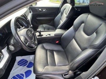 Volvo V60 I Kombi Facelifting 2.0 D3 DRIVE-E 150KM 2018 Volvo V60 2.0 Diesel 150KM LIFT Lakier w orygiale Bardzo zadbane, zdjęcie 19