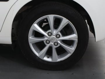 Toyota Yaris III Hatchback 5d Facelifting 2017 1.0 VVT-i 72KM 2020 Toyota Yaris 1.0 VVT-i, Salon Polska, zdjęcie 14