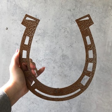 Кулон «Счастливая подкова» для украшения сада