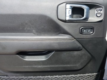 Jeep Gladiator 2021 Jeep Gladiator High Altitude Edition 2021 3.6 Benzyna 285KM, zdjęcie 9