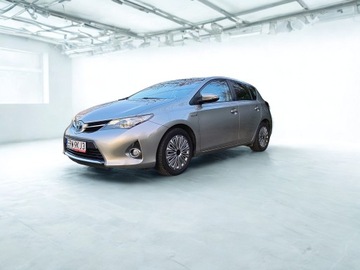 Toyota Auris II 2013 Toyota Auris * 1.8i * Hybryda *Automat * Nawigacja * Kamera Tył *, zdjęcie 2