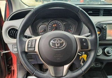 Toyota Yaris III Hatchback 5d Facelifting 1.0 VVT-i 69KM 2015 Toyota Yaris Lift Tylko 50.000km Bogata wersja Kamera Benzyna 70KM, zdjęcie 14