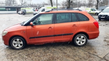 Skoda Fabia II Kombi 1.6 i 16V 105KM 2009 SKODA FABIA II AUTOMAT Combi (545) 1.6 105 KM, zdjęcie 5