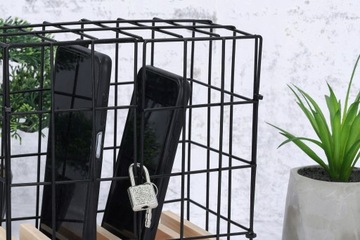 ПОДСТАВКА ДЛЯ ТЕЛЕФОНА металлическая черная клетка, ограничение использования в тюрьме