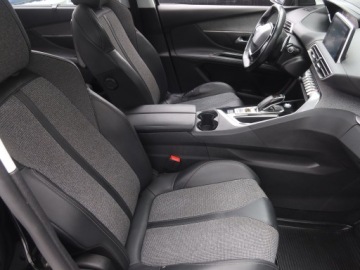 Peugeot 5008 II Crossover 1.5 BlueHDI 130KM 2019 Peugeot 5008 1.5 BlueHDi, Salon Polska, Automat, zdjęcie 8