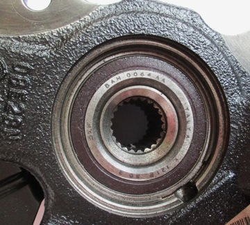 Поворотный кулак со ступицей и подшипником правый FIAT PANDA II - двигатели 1.1 - 1.2 с АБС