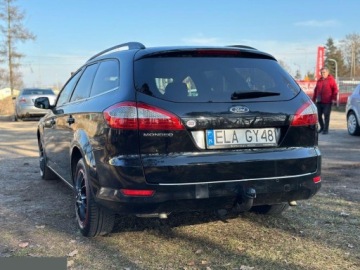 Ford Mondeo IV Kombi 2.3 Duratec 161KM 2010 Ford Mondeo SW 2.3 Silver X 161KM 2010r, zdjęcie 11