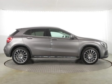 Mercedes GLA I Off-Roader Facelifting 1.6 200 156KM 2019 Mercedes GLA GLA 200, Salon Polska, Automat, zdjęcie 5