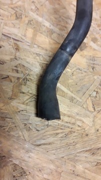 FORD MONDEO MK III 1,8 16V PŘÍVOD VODY MADL