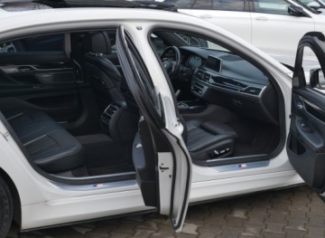 BMW Seria 7 G11-G12 Sedan 750i 450KM 2018 BMW 750LXi M-Pakiet Wentyle Dociąg AMasaż HUD Solar Wydech M 4xKlima Alpine, zdjęcie 22