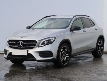 Mercedes GLA I Off-roader 2.0 220 184KM 2017 Mercedes GLA GLA 220 4MATIC, Salon Polska, zdjęcie 1