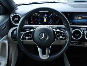 Mercedes Klasa A W177/V177 Hatchback 1.3 200 163KM 2018 Mercedes A A 200, Salon Polska, Automat, Skóra, zdjęcie 21