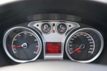 Ford Focus II Hatchback 5d 2.5 Duratec ST 225KM 2010 Ford Focus ST 2.5 Benzyna 225 KM, Klimatronic, Ksenon, Maly przebieg 2.5, zdjęcie 15