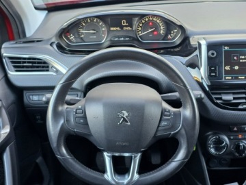 Peugeot 2008 I SUV Facelifting 1.2 PureTech 82KM 2018 Peugeot 2008 Vehis zadbany bezwypadkowy, zdjęcie 7