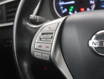 Nissan Qashqai II Crossover 1.2 DIG-T 115KM 2017 Nissan Qashqai 1.2 DIG-T, Salon Polska, zdjęcie 15