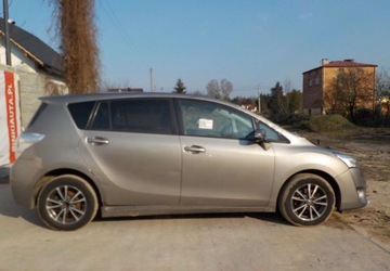 Toyota Verso Minivan Facelifting 1.6 D-4D 112KM 2015 Toyota Verso Doiesel Okazja 1.6 Diesel 112KM, zdjęcie 14