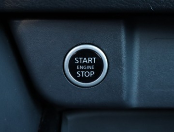 Nissan Qashqai III Crossover 1.3 DIG-T MHEV 158KM 2022 Nissan Qashqai 1.3 DIG-T MHEV, Salon Polska, zdjęcie 16