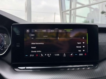 Skoda Octavia IV Kombi 2.0 TDI SCR 200KM 2022 Skoda Octavia 2.0TDI 200KM RS 4X4 DCC VirtCockpit NiskiPrzebieg Keyless Ka, zdjęcie 33