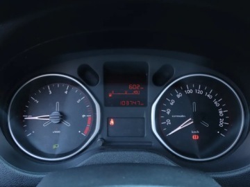 Citroen C-Elysee II Sedan Facelifting 1.5 BlueHDi 102KM 2019 Citroen C-Elysee 1.5 BlueHDi, Salon Polska, zdjęcie 10