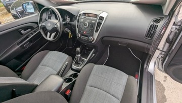 Kia Ceed I Hatchback 5d Facelifting 1.6 CRDi WGT 90KM 2010 Kia Cee&#039;d 1.6D OPŁACONY Bezwypadkowy Klimatronik, zdjęcie 17