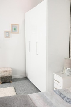 Шпон белый глянцевый, дверь новая, столешница DCfix, 90х210.