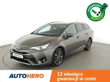 Toyota Avensis III Wagon Facelifting 2015 1.8 Valvematic 147KM 2017 Toyota Avensis automat navi klima auto kamera i