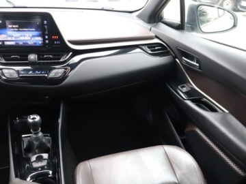 Toyota C-HR I Crossover 1.2L Turbo 116KM 2017 Toyota C-HR 1.2 Turbo, Salon Polska, Serwis ASO, zdjęcie 7