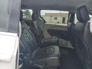 Chrysler Pacifica II 2018 Chrysler Pacifica Touring L 2018 3.6l 3.6 Benzyna 287KM, zdjęcie 10