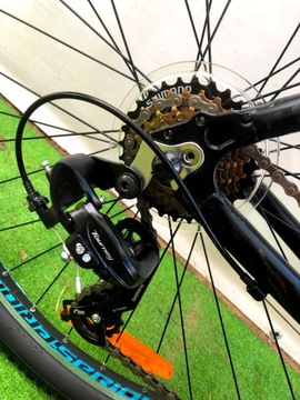 NEW ROCKVILLE SERIOUS 27.5 SHIMANO TOURNEY