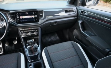 Volkswagen T-Roc I SUV 1.5 TSI ACT 150KM 2019 Volkswagen T-Roc 1,5 TSI 150 KM R-LINE Panorama Nawigacja Virtual Tacho FU, zdjęcie 21