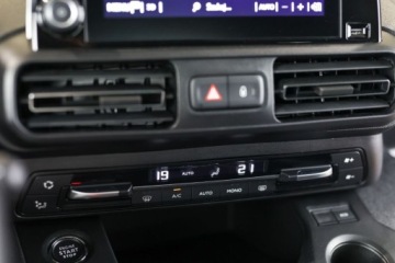 Toyota 2023 Toyota Proace City Verso City Verso Long 1.5 D-4D Family Aut. 1.5 Diesel, zdjęcie 14