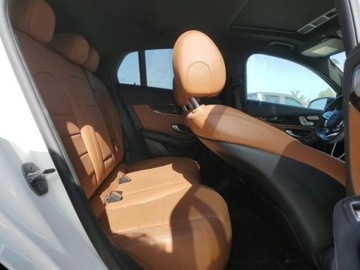 Mercedes GLC C253 2020 Mercedes-Benz GLC 2020 Mercedes-Benz GLC GLC 300 4MATIC Coupe 2.0 Benzyna, zdjęcie 10