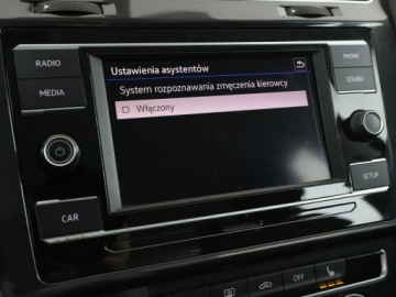 Volkswagen Golf VII Hatchback 3d Facelifting 1.0 TSI 85KM 2019 Volkswagen Golf klimatyzacja czujniki parkowania, zdjęcie 24