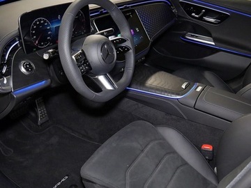 Mercedes Klasa E W214 Sedan 2.0 220d 197KM 2025 E Klasa 220 d 4-Matic AMG 2.0 (197KM) 2025, zdjęcie 4