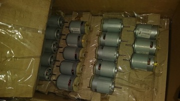 Двигатель JOHNSON для сельскохозяйственного опрыскивателя.