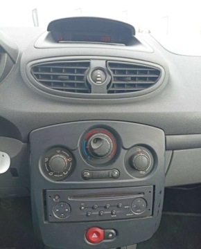 Renault Clio III Hatchback 5d 1.5 dCi 68KM 2006 Renault Clio Renault Clio 1.5 Diesel 68KM, zdjęcie 9