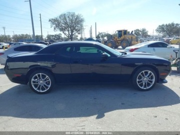 Dodge Challenger III 2022 Dodge Challenger 2022, 3.6L, 4x4, GT AWD 3.6 Benzyna 303KM, zdjęcie 3