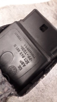 КРЫШКА НИЖНЕЙ КОНСОЛИ VW PASSAT B6 B7 3C1863081B