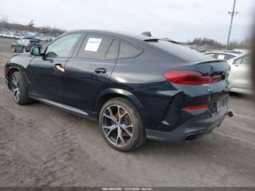 BMW X6 G06 2021 BMW X6 M50i 2021 4.4 Benzyna 523KM, zdjęcie 3