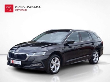 Skoda Octavia IV Kombi Plug-in 1.4 TSI iV Plug-In Hybrid 204KM 2022 Skoda Octavia serwis ASO 1.4hybr. 204KM bezwypadkowy MatrixLED SmartLink h