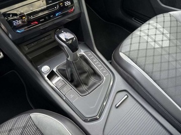 Volkswagen Tiguan II 2022 Volkswagen Tiguan TSI Plug-In Hybrid 245KM R-Line DCC LED Matrix Panora, zdjęcie 29