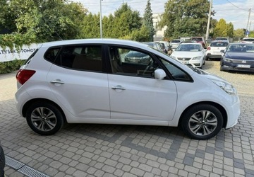 Kia Venga Mikrovan Facelifting 1.6 DOHC 124KM 2017 Kia Venga Rej.03.2018r 1,6 125KM Klima Navi Kamera Kola latozima 1.6, zdjęcie 4