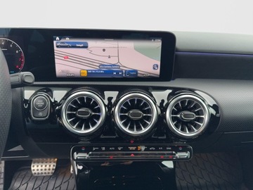 Mercedes Klasa A W177/V177 Sedan Facelifting 1.3 200 163KM 2023 Mercedes-Benz A 200 200 FL Sedan Pakiet AMG - Salo, zdjęcie 12