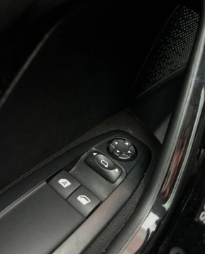 Peugeot 208 I Hatchback 5d Facelifting 1.2 PureTech 82KM 2015 Peugeot 208 Klima Bluetooth Alu Gwarancja w cenie Warszawa VFVV 1.2 82KM, zdjęcie 25